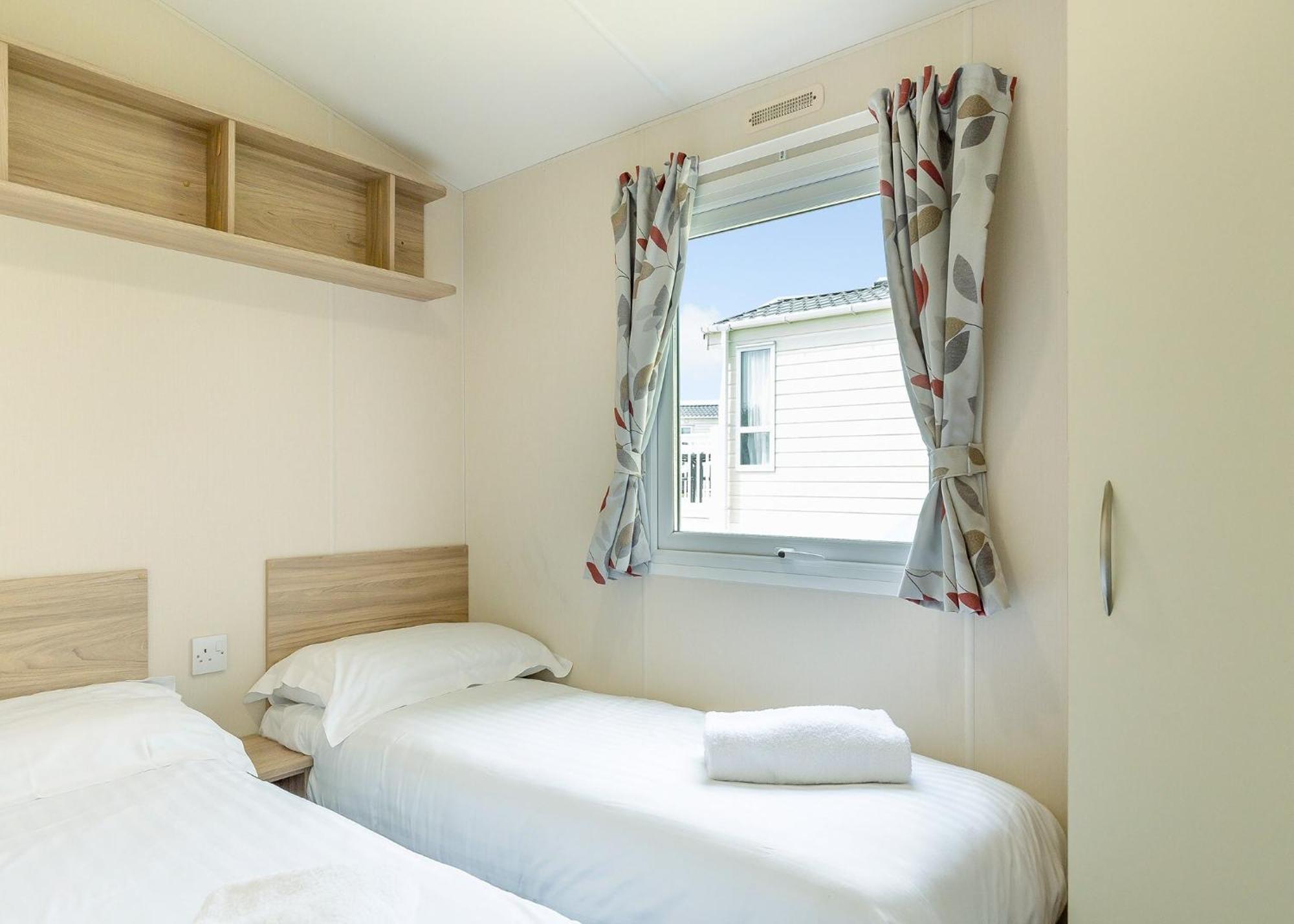 Meadow Lakes Holiday Park St Austell Exteriér fotografie